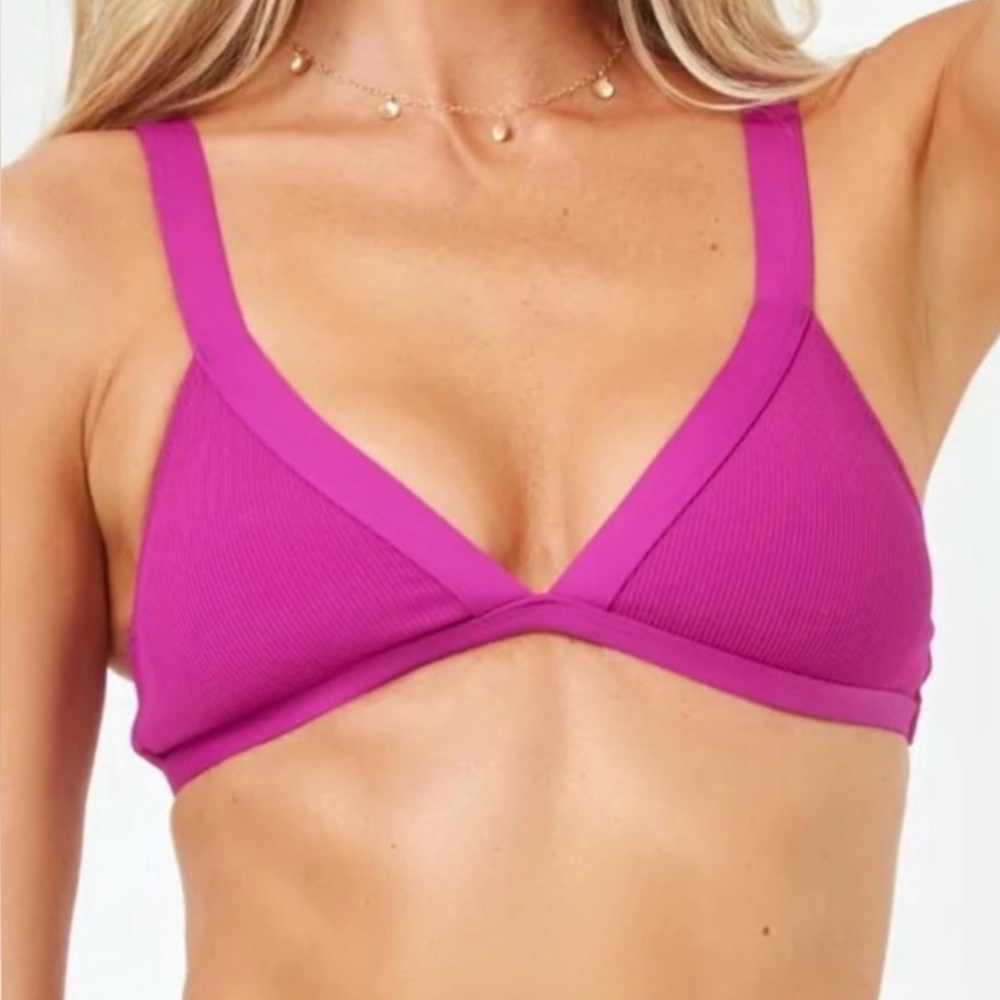 L*Space Berry Farrah Ribbed Bikini Swimsuit Top
Size Small